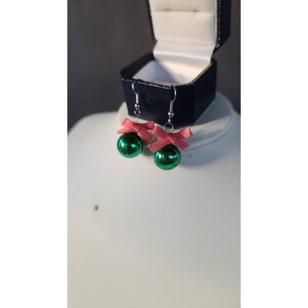 Green Christmas Ornament Dangling Earrings - Picture 4 of 10